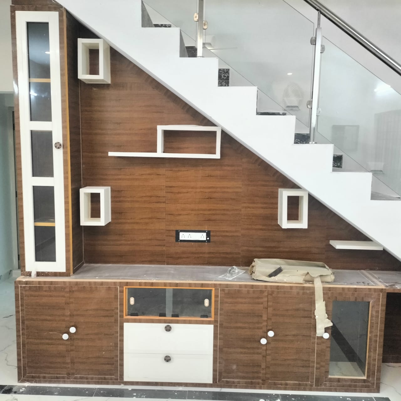 Interior 5
